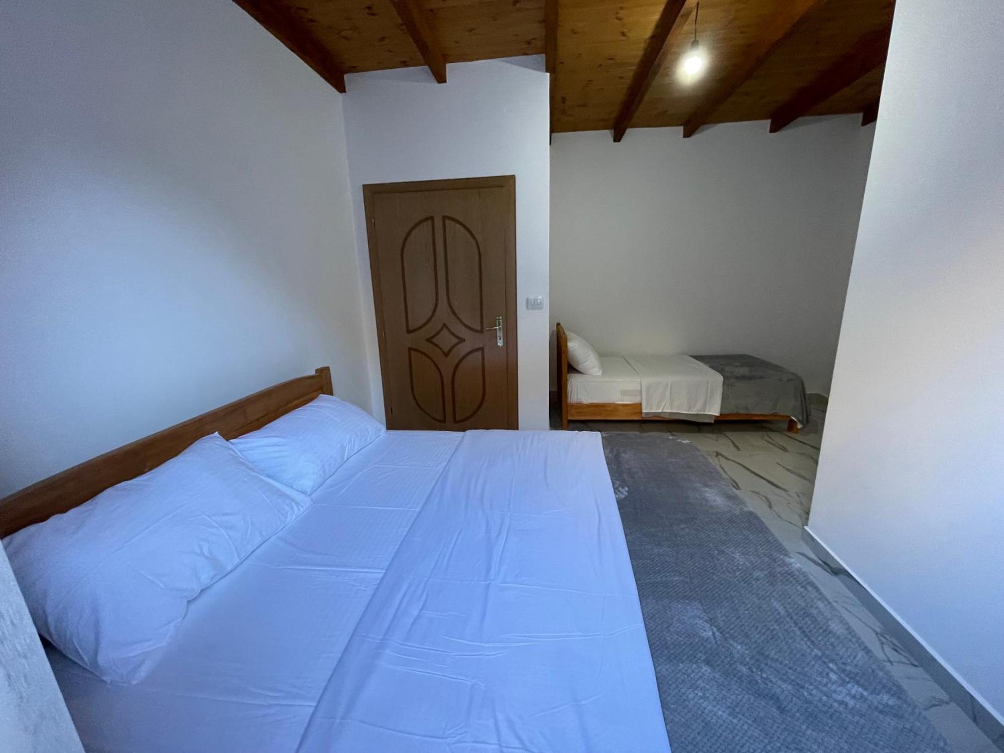 Xhovani Zelna Nderlysaj Extérieur photo